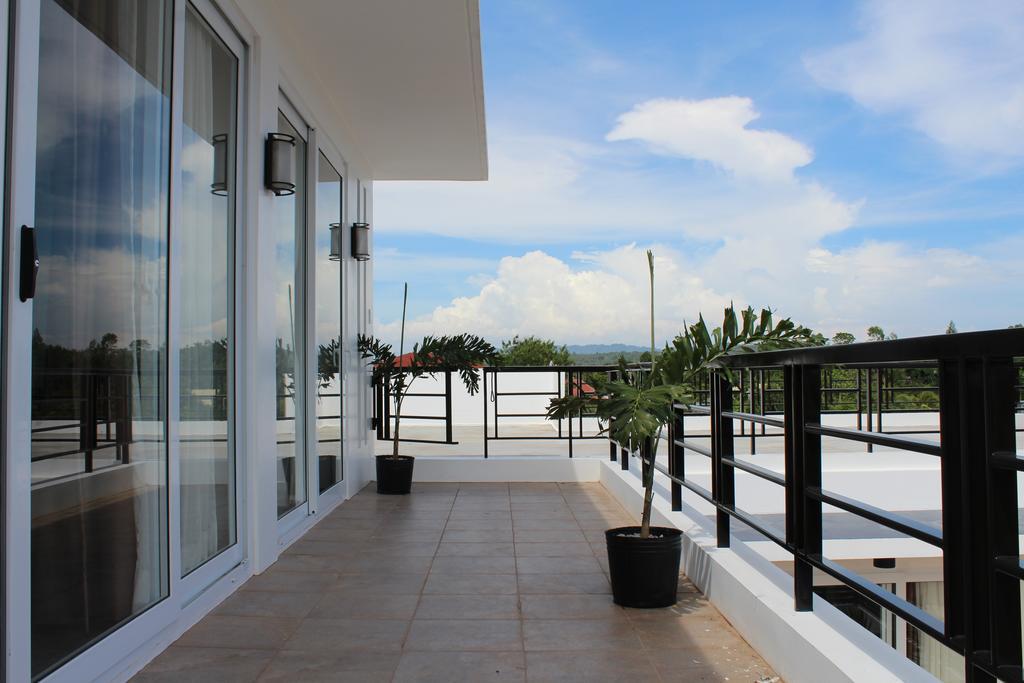 Be-Ing Suites Davao Exterior photo