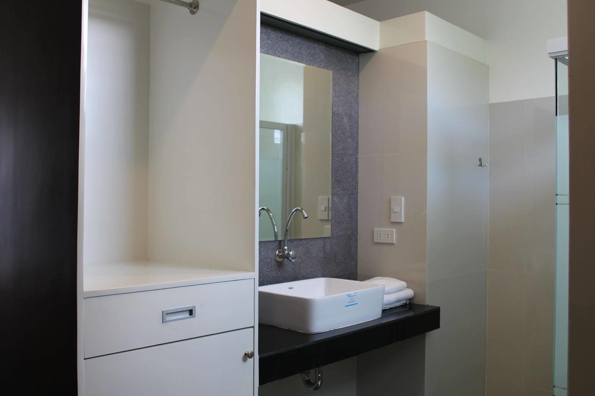 Be-Ing Suites Davao Exterior photo
