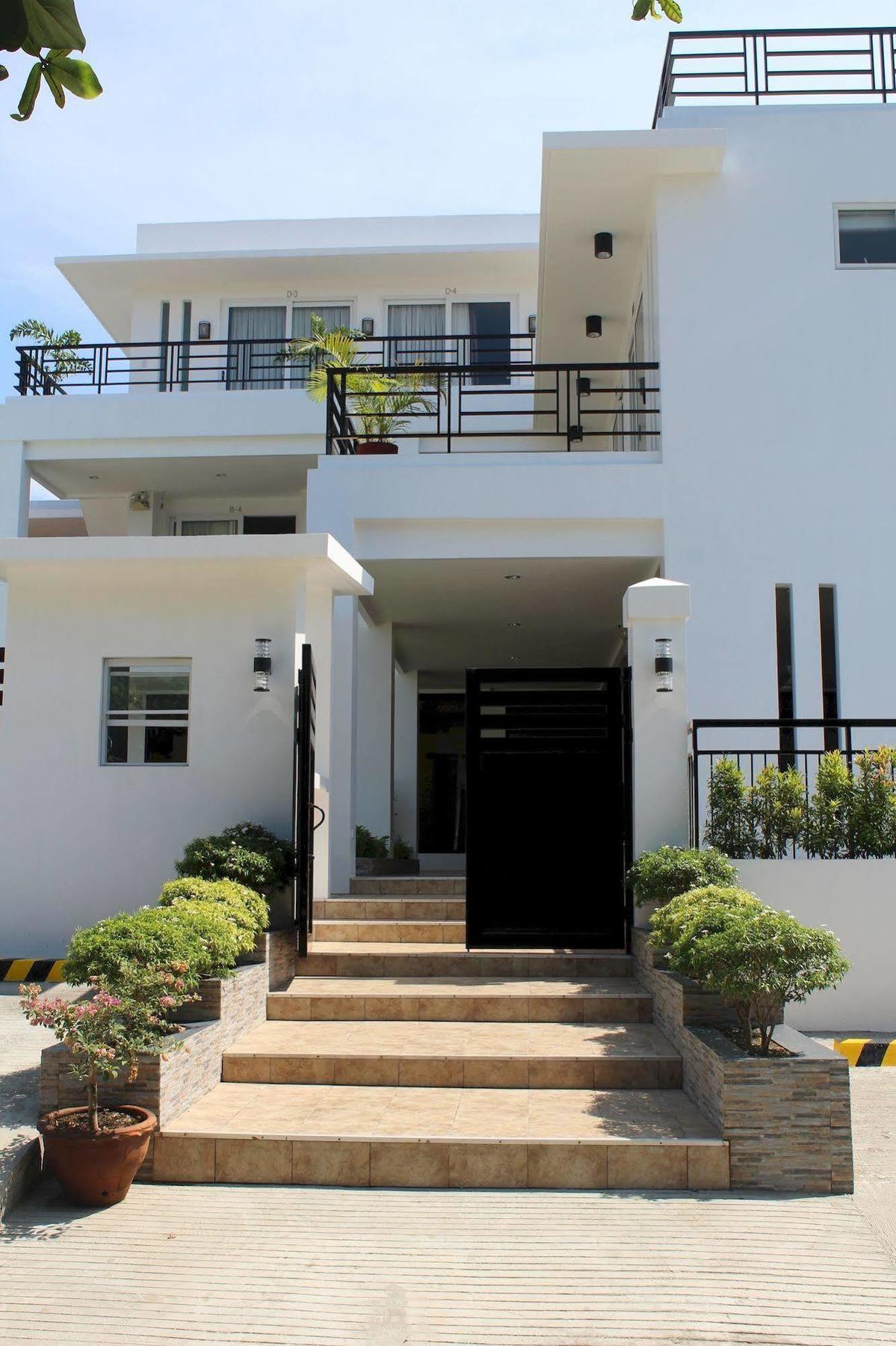 Be-Ing Suites Davao Exterior photo
